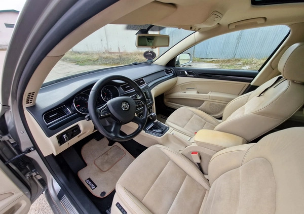 Skoda Superb cena 45000 przebieg: 345423, rok produkcji 2014 z Ostrołęka małe 211